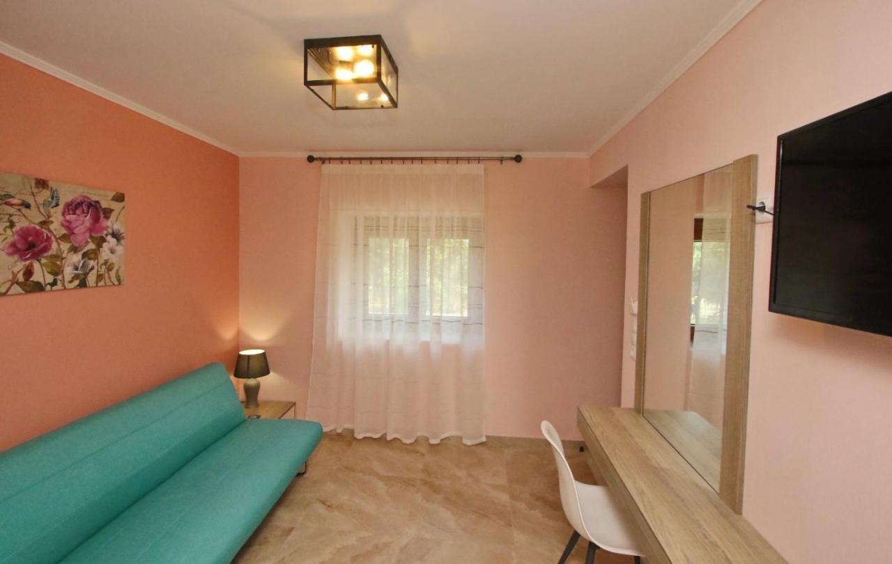 شقة Panos House كوينيرا المظهر الخارجي الصورة